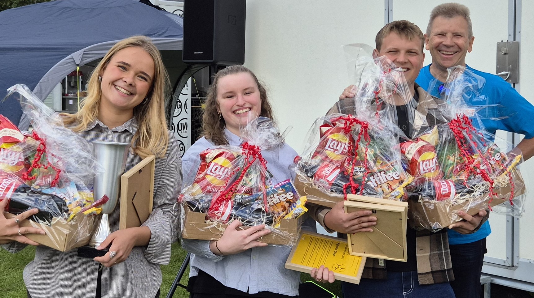 Tre af de fire modtagere af Firehøjes Ungdomspris 2025